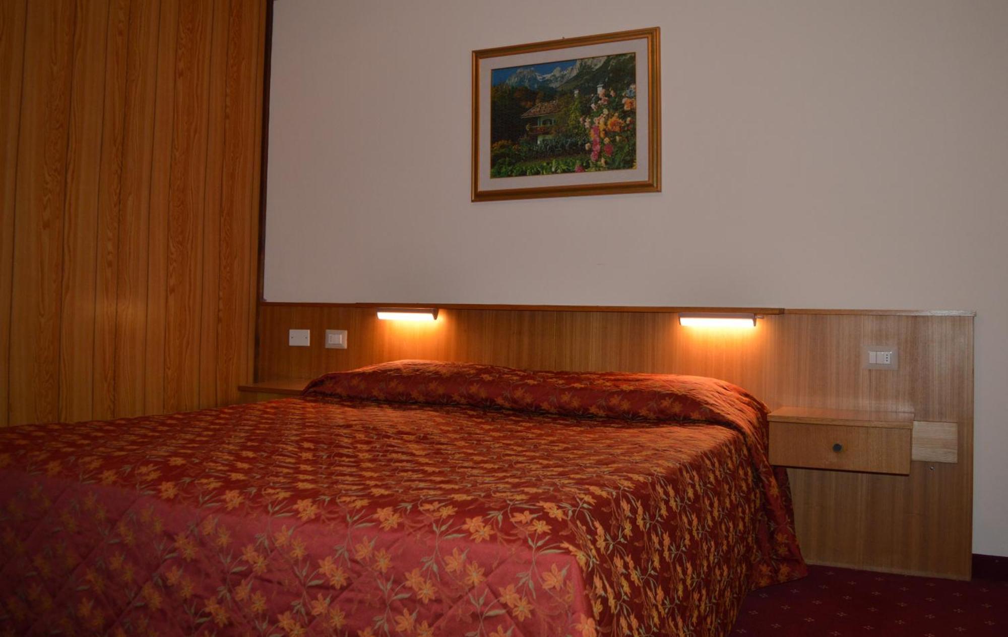 Standard Double Room,1592949068:JPEG